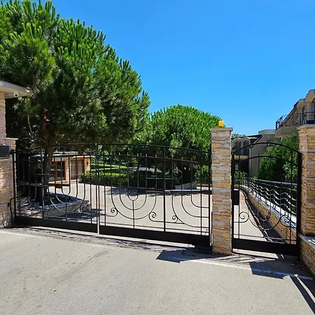 Apartment Kros - Euxinograd